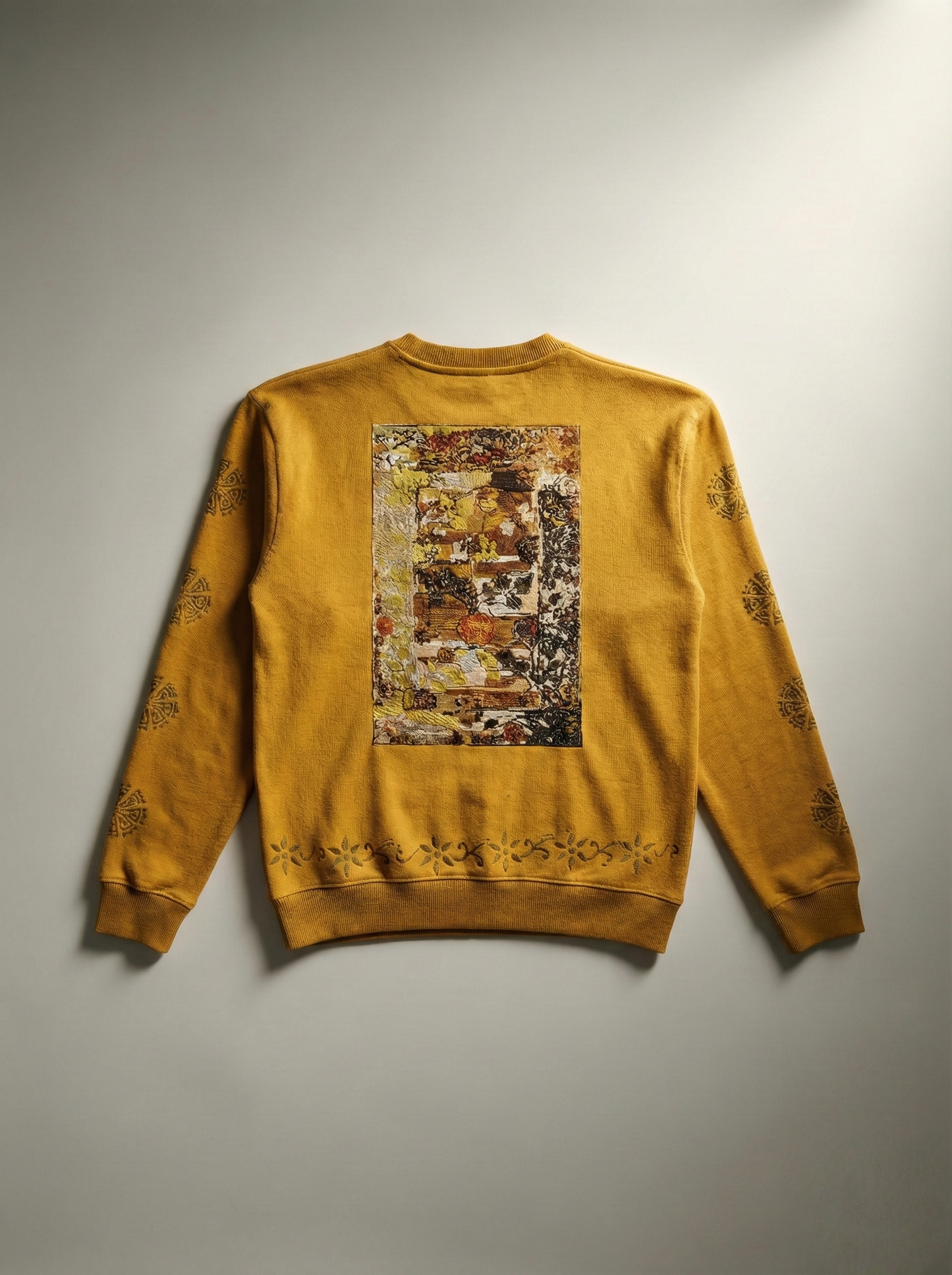 SAHARA — Yellow Crewneck