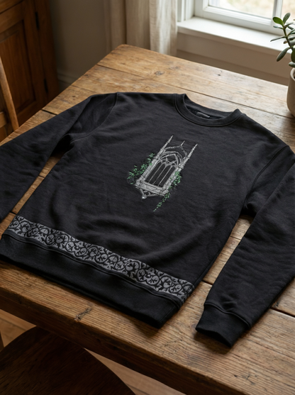 MIDNIGHT LONDON — Black Crewneck